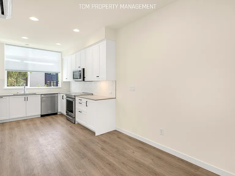 2024 NE 85th St #C — Photo 3