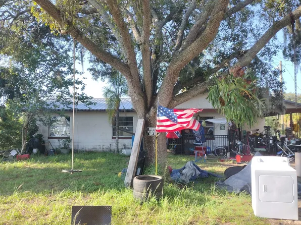 107 W 7th St, Frostproof, FL 33843