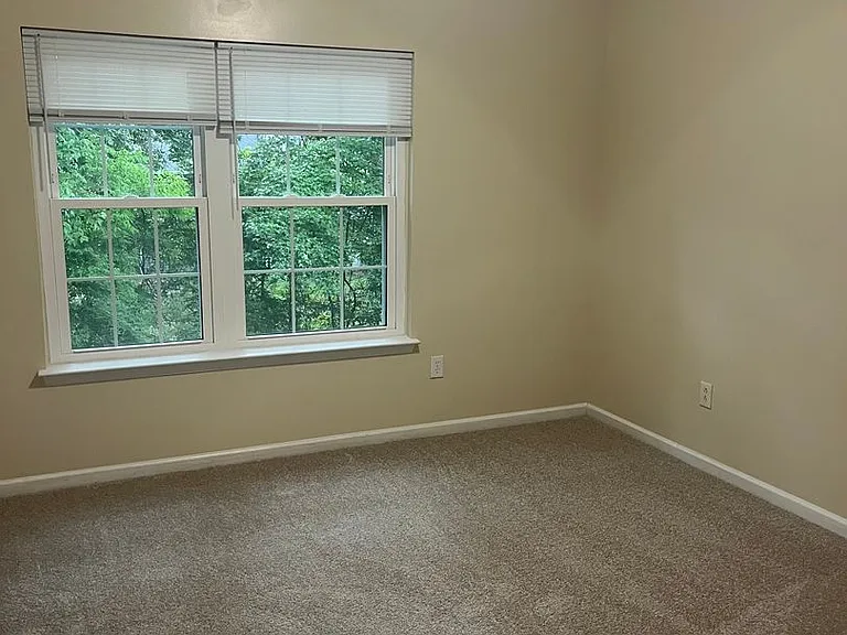 7940 Shadow Oak Dr — Photo 10