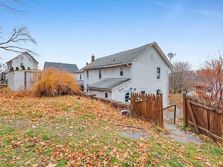 210 Roseto Ave — Photo 22