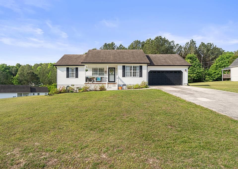 1st image of 360 Pinewood Dr