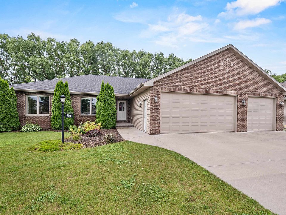 1st image of 290 Royal Saint Pats Dr