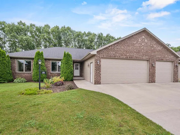 290 Royal Saint Pats Dr, Wrightstown, WI 54180