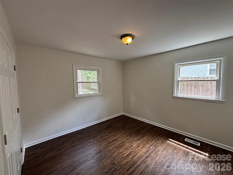 2627 Dora Dr — Photo 26