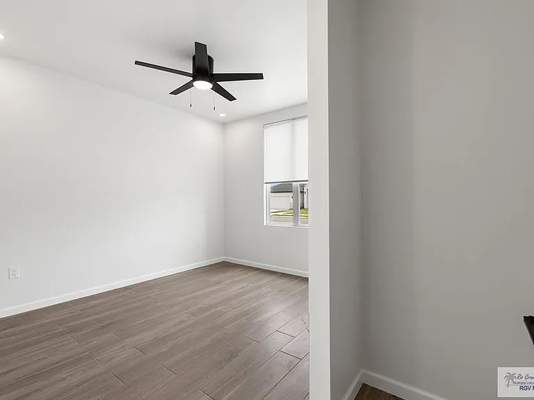5612 Hedgerow Ct — Photo 13