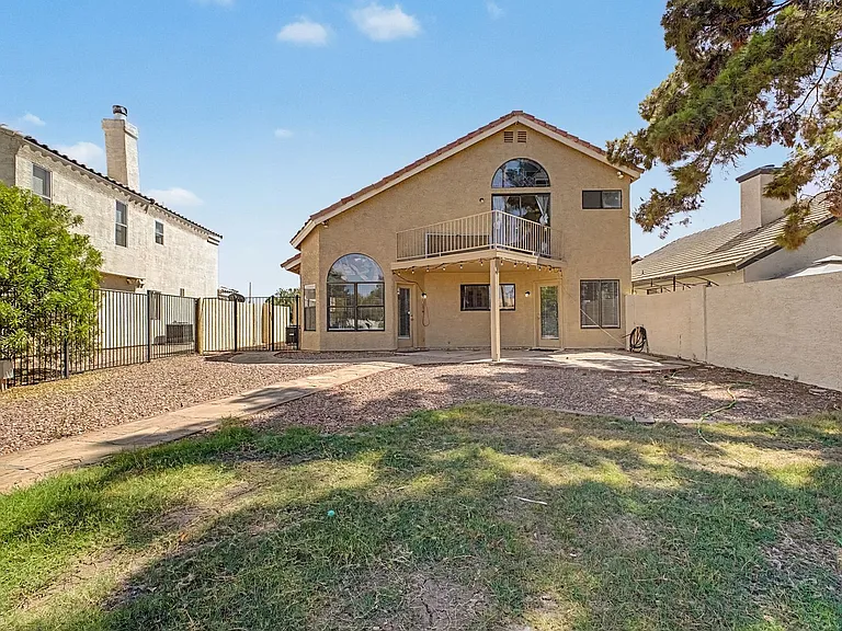184 S Willow Creek St — Photo 33