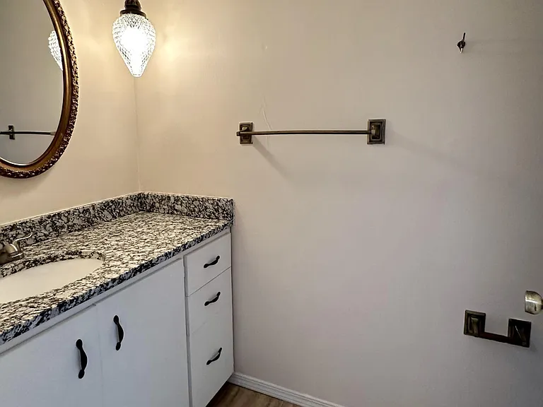 10101 Renfrew Dr — Photo 37