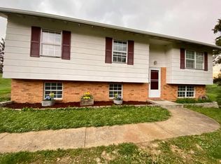 395 Dodson Ln, De Soto, MO 63020