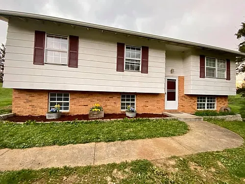 395 Dodson Ln Photo 1