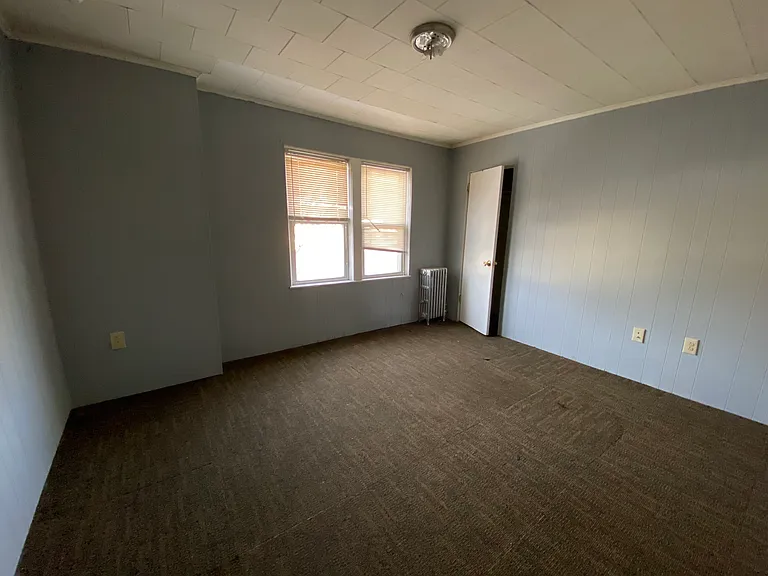 90 N Landon Ave — Photo 6