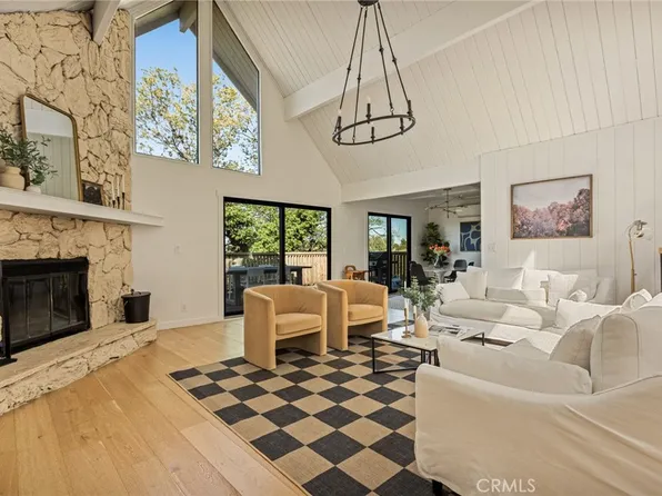 1204 Yellowstone Dr, Lake Arrowhead, CA 92352