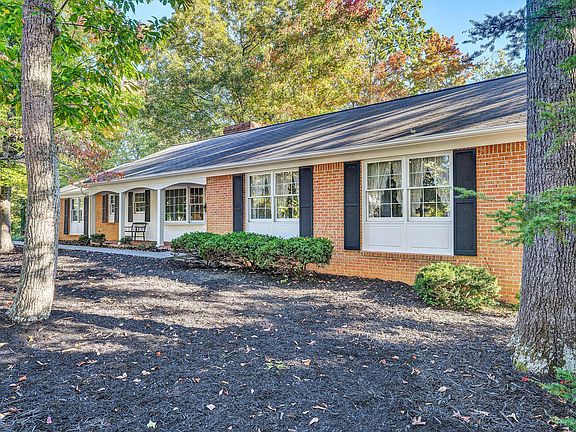3rd image of 7044 Irondale Cir