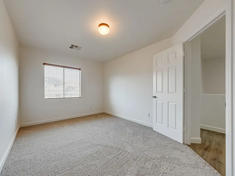 10429 Vinson Point Ave — Photo 37