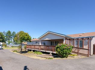 743 2nd St, Brookings, OR 97415