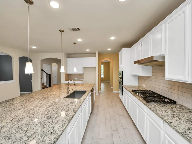 28215 Shorecrest Ln — Photo 16