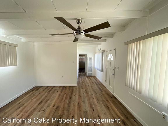 4th image of 409 E Oak St #A