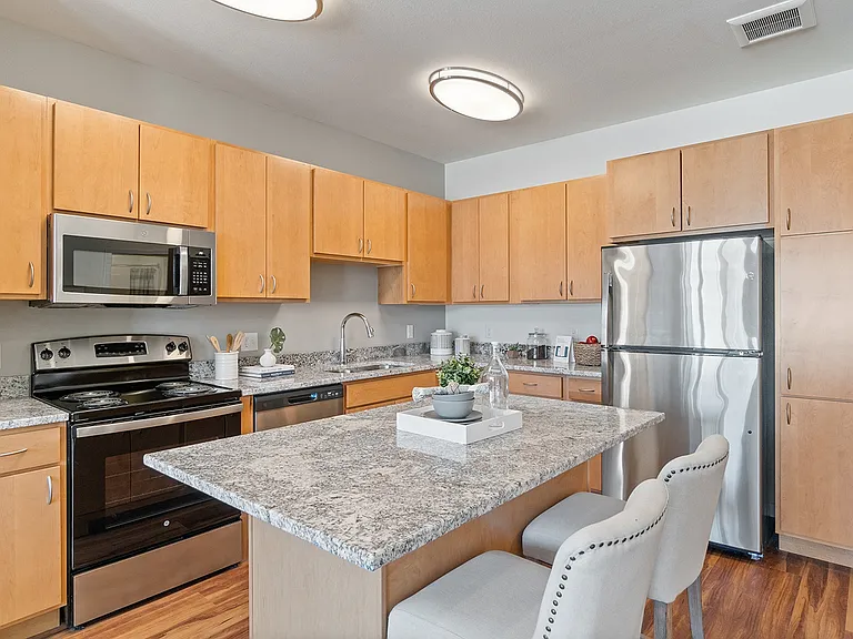 Harbor at Twin Lakes 55+ Apartments — Photo 32