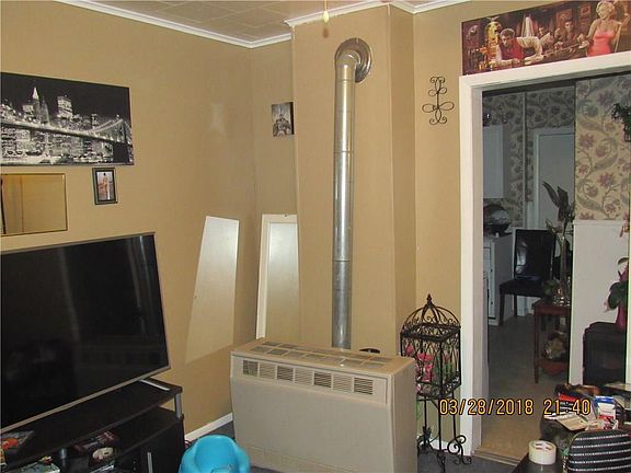 3rd image of 199 Barrett Ave