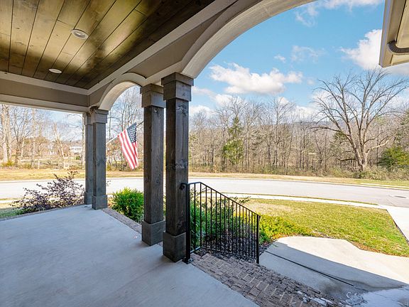 5th image of 2329 Weeping Willow Dr