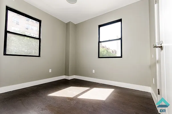 Rented by EXR | media 43