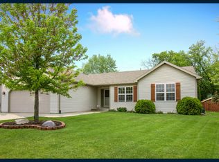 108 Green Ash Ln, Watertown, WI 53094