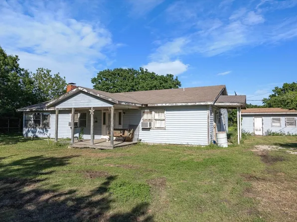 4908 Ensign Rd, Ennis, TX 75119