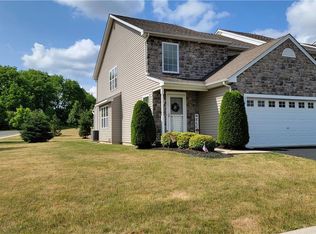 800 Fieldstone Trl, Easton, PA 18040