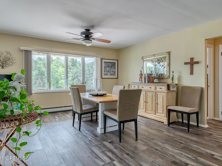 251 Westbrook Dr — Photo 15