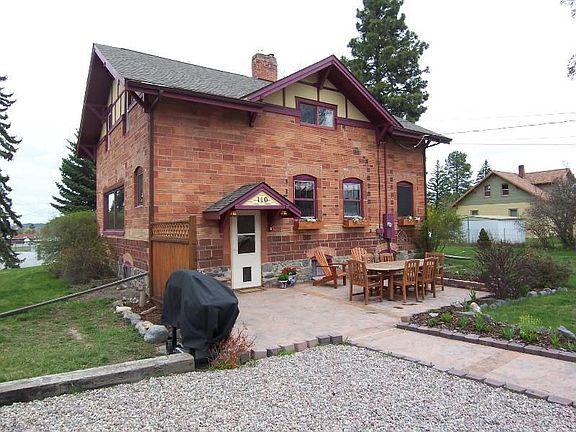 2nd image of 110 12th Ave W