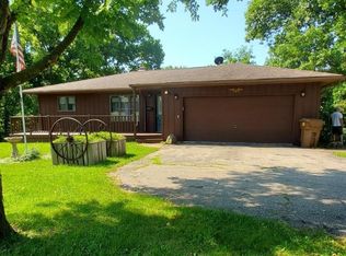 2296 220th St, Donnellson, IA 52625