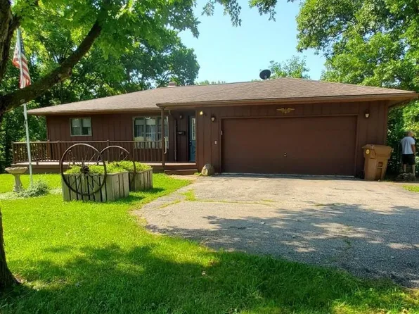 2296 220th St, Donnellson, IA 52625