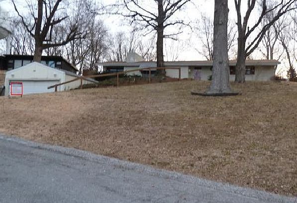 1st image of 326 Tower Dr