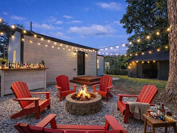 4th image of 2136 Commander Rd