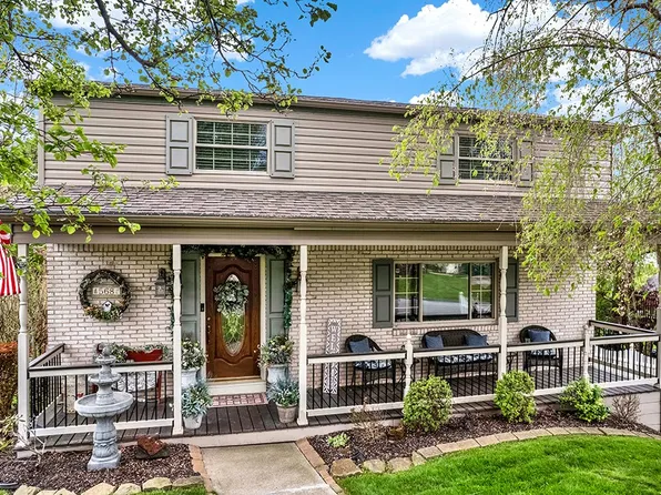 568 Rainier Dr, Pittsburgh, PA 15239