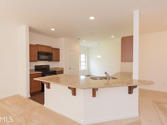 3rd image of 10 Bayberry Cir SW