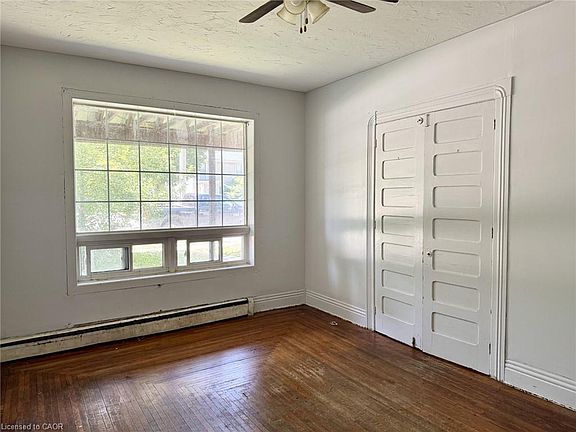 2nd image of 54 Ellis St