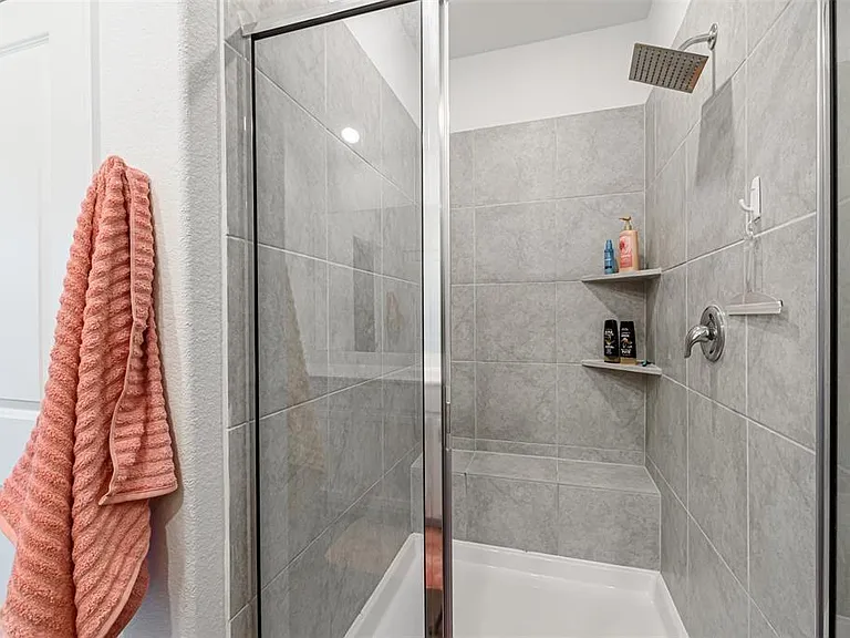 18419 Cobalt Cove Ln — Photo 13
