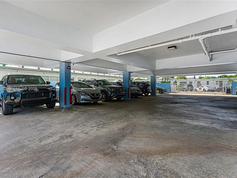 8340 Harding Ave #201 — Photo 44