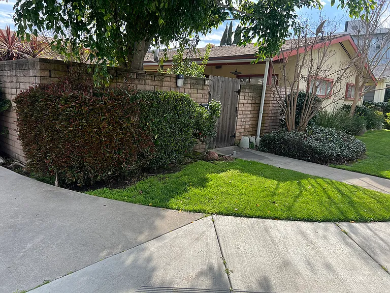 13830 Burbank Blvd #A — Photo 28