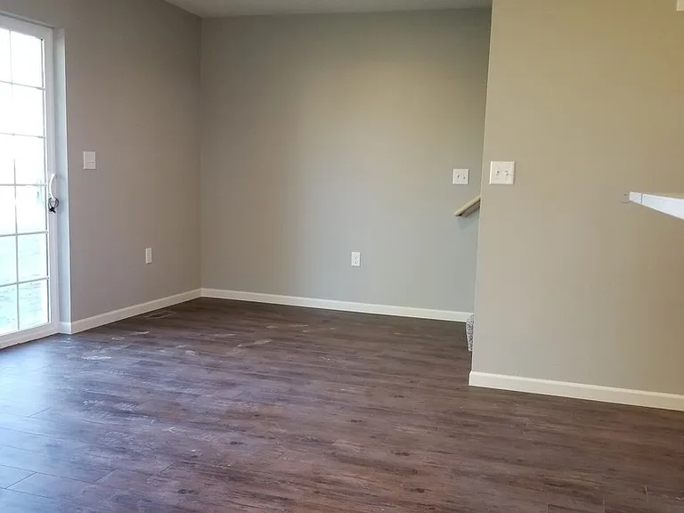 2613-2639 Apache Ct — Photo 6