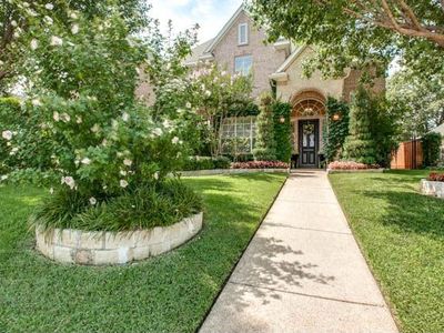 689 Bear Creek Dr, Hurst, TX, 76054