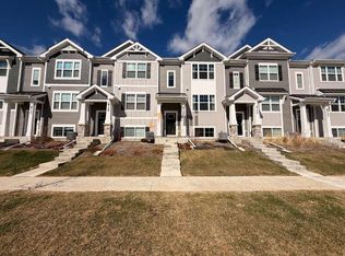 8726 Orchid Dr, Saint John, IN 46373