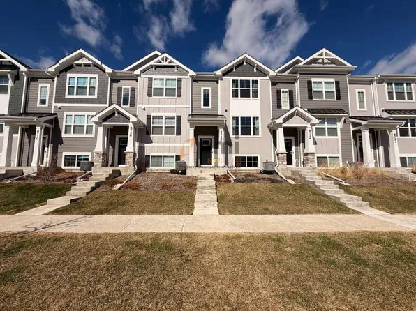 8726 Orchid Dr, Saint John, IN 46373