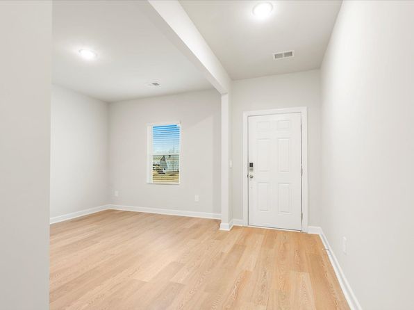 107 Tantalus St, Gray Court, SC 29645