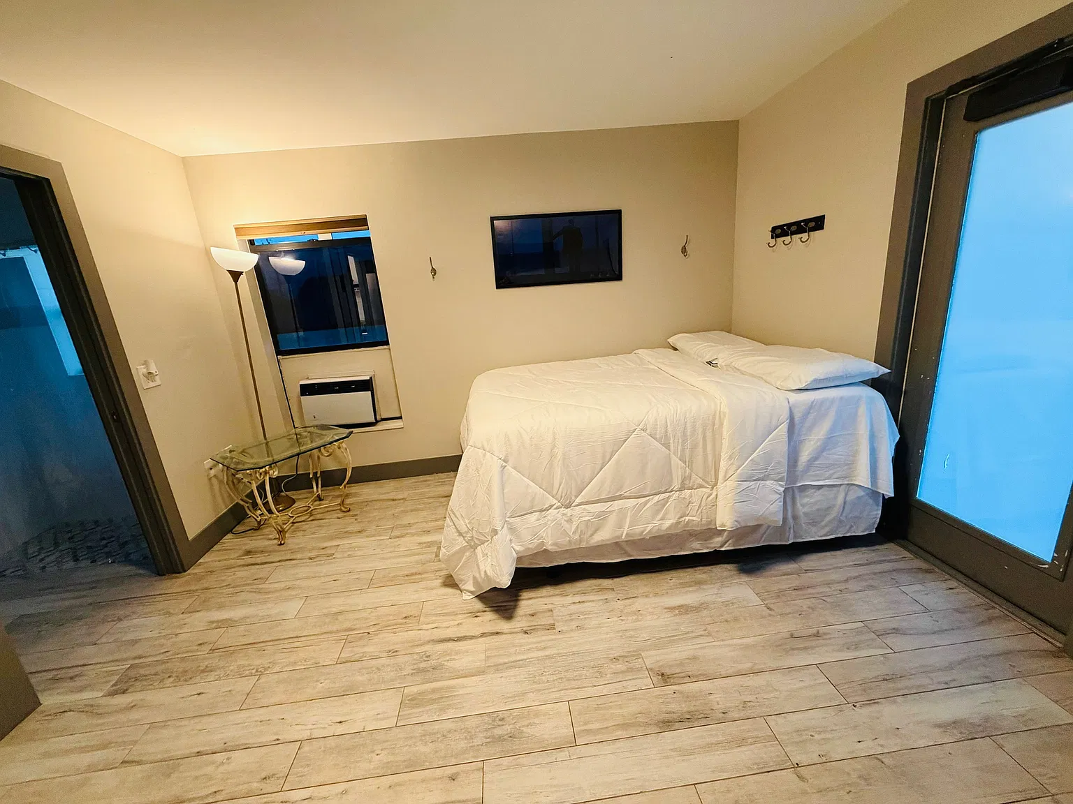 Studio, 400 sqft, $1,199 — Photo 3