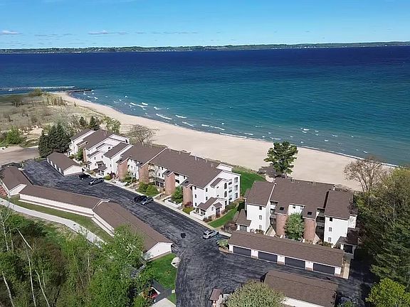 2nd image of 9200 N Bayshore Dr