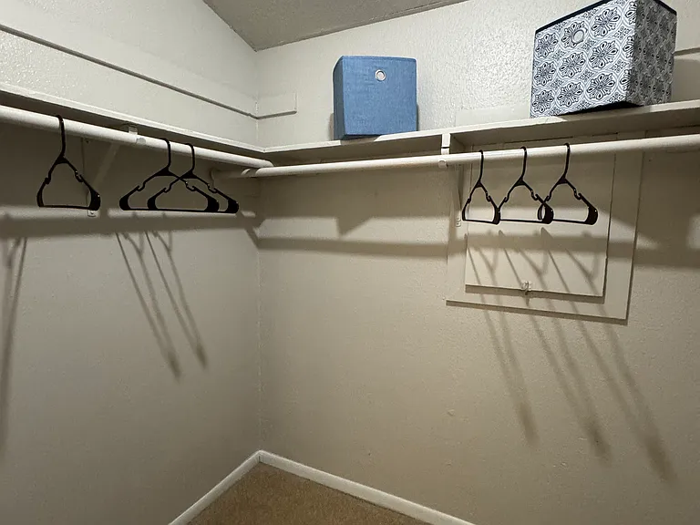 2Beds-2.5Baths