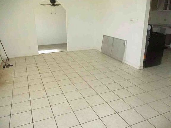 Additional Living Room