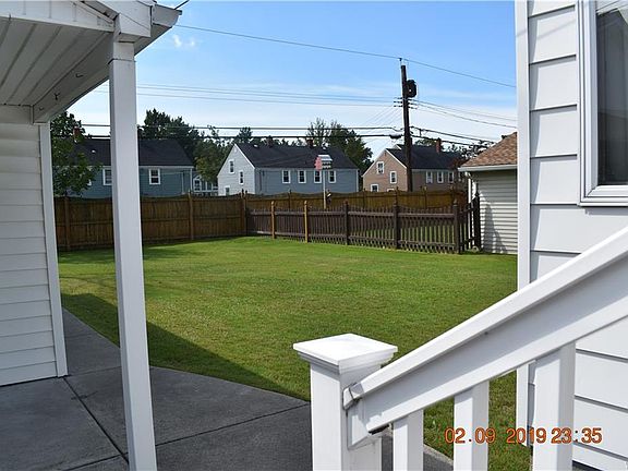 5th image of 615 Harrison Ave
