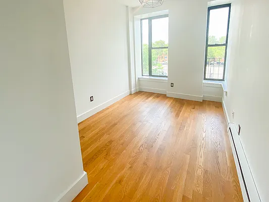 Rented by MySpaceNYC | media 4